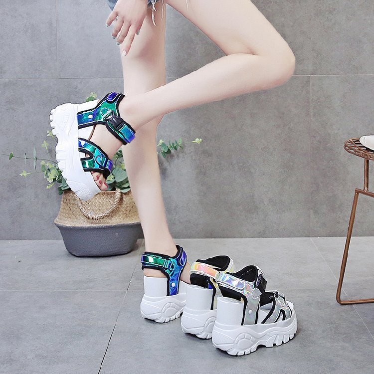 Maya Sandaler Topaz YouAreCornyBye