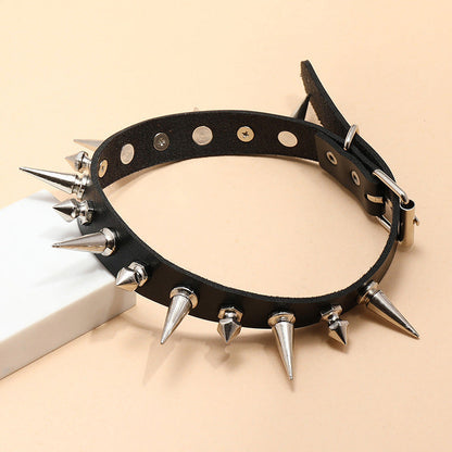 Studded PU lær Choker YouAreCornyBye