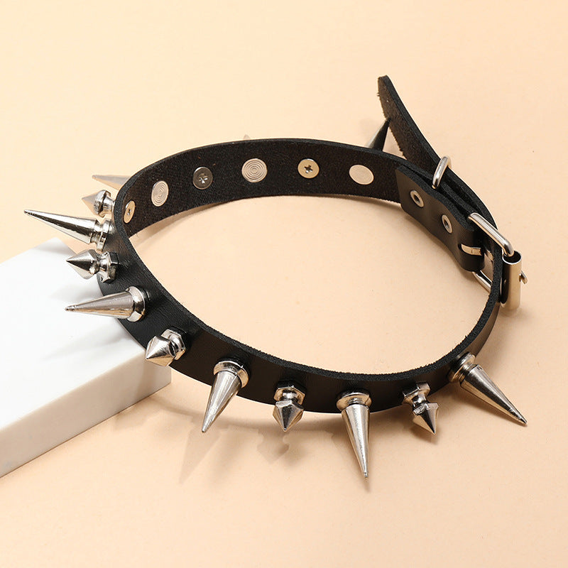 Studded PU lær Choker YouAreCornyBye