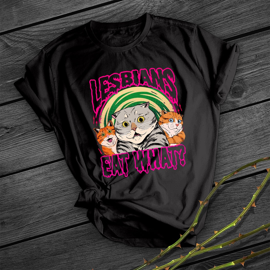 What Lesbians Eat T-shirt svart YouAreCornyBye